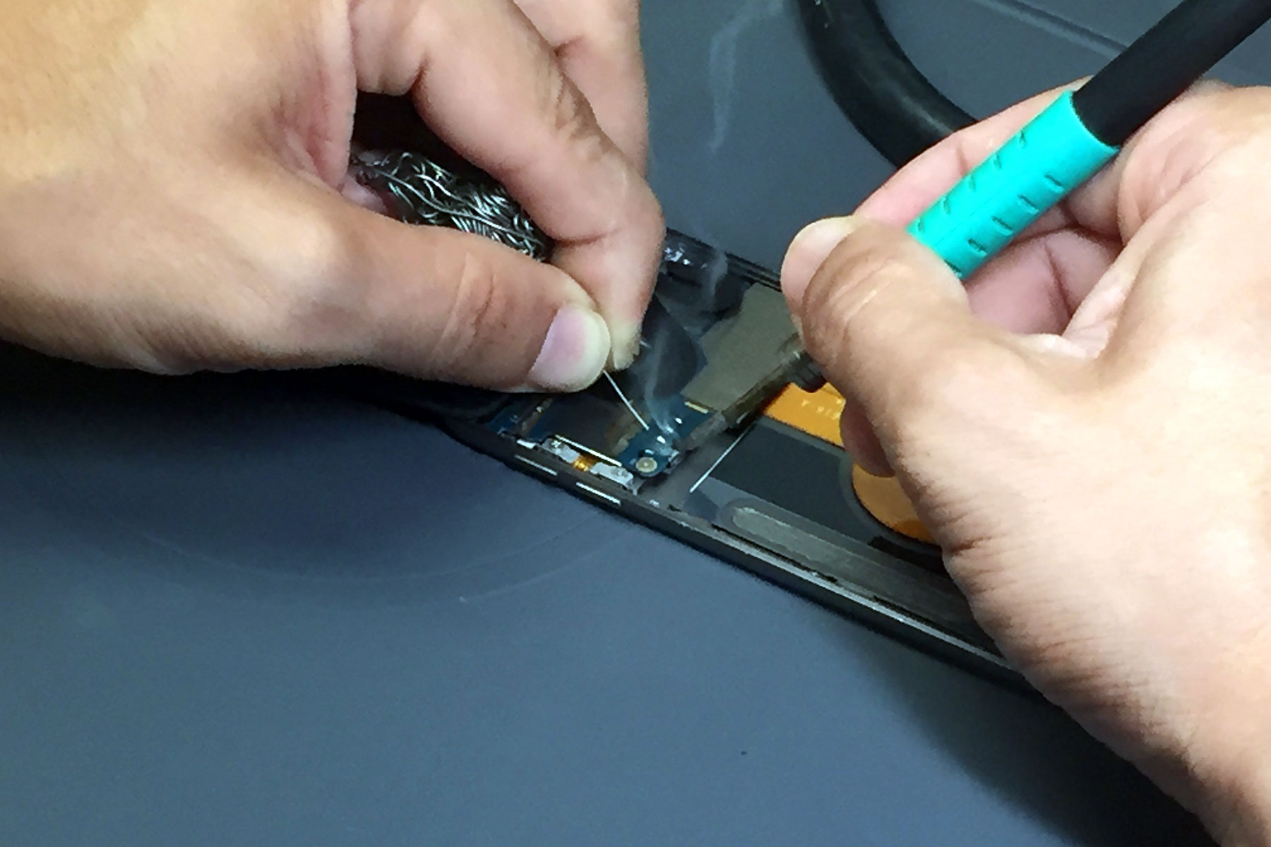iPod Touch 5th Gen Battery Replacement Step by Step Tutorial